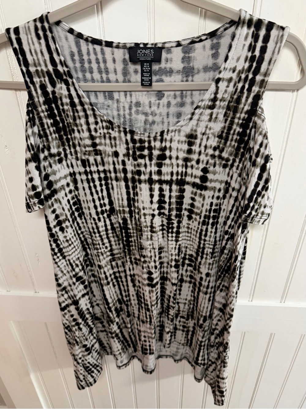 Jones New York Black and White Patterned Scoop Neck Tank